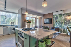 437 St Martini Gardens Apartments